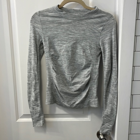 Athleta Foresthill Ascent Long Sleeve Wool Blend Ruched Top Gray Size XS GUC - Picture 5 of 16